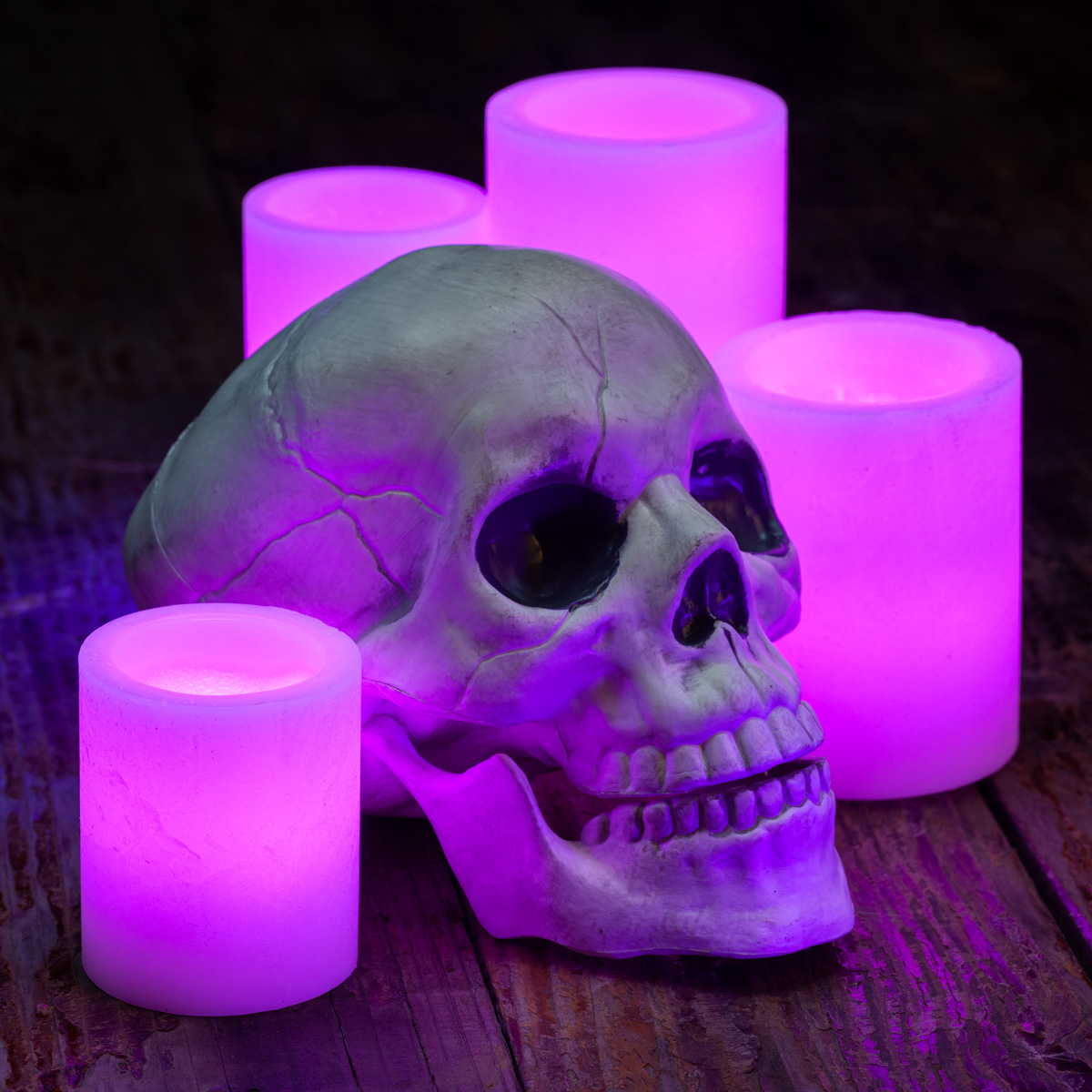 Halloween Table Decor with Skull