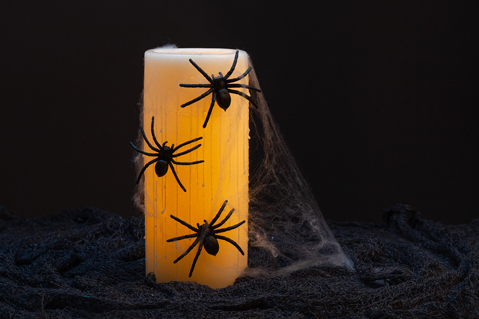 Spooky Spiders on a G5 Flameless Candle